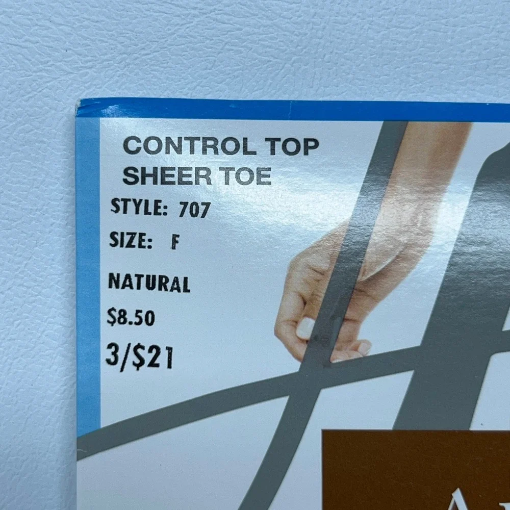 Hanes Womens Size F Natural Absolutely Ultra Sheer Control Top Pantyhose 707